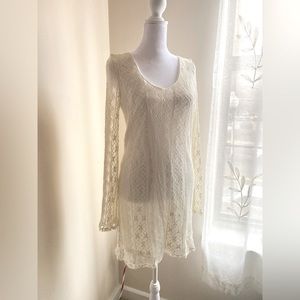 Socialite Bohemian Bell Sleeve Lace Mini Dress Size Small Cream